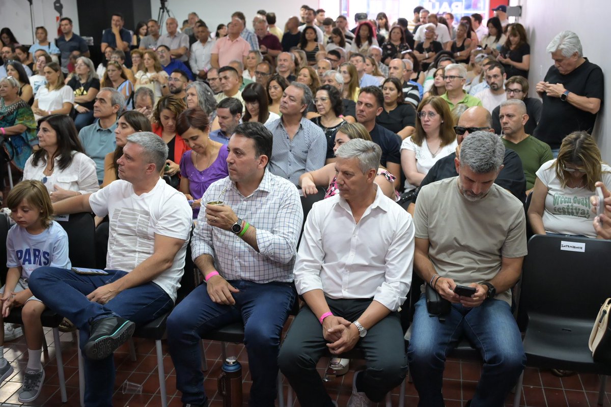 TadeoGZ's tweet image. En el Congreso Partidario de la @ucrmendoza, culminamos el balance de gestión con compromiso y responsabilidad.

La agenda trazada garantiza la continuidad del progreso y la transformación para todos los mendocinos.