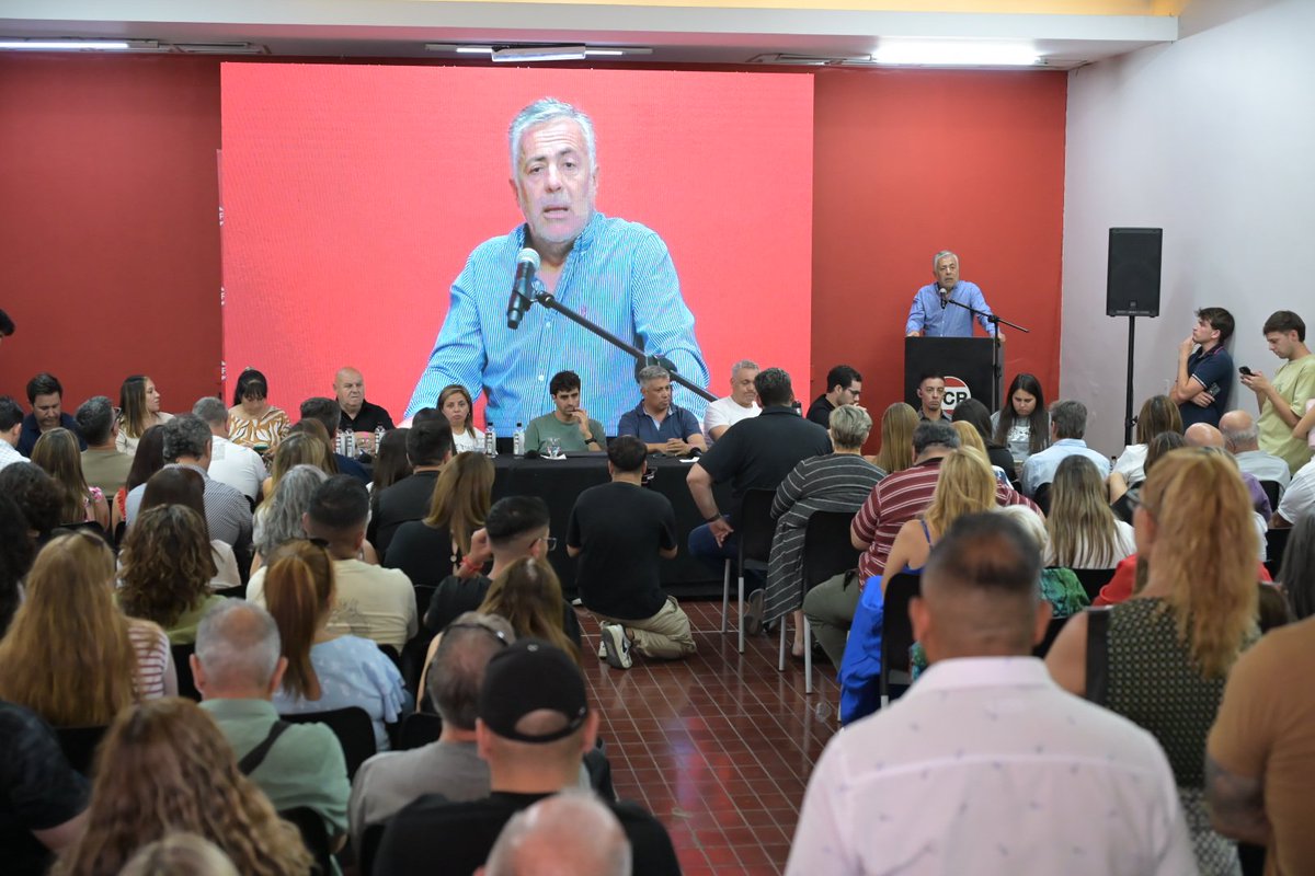 TadeoGZ's tweet image. En el Congreso Partidario de la @ucrmendoza, culminamos el balance de gestión con compromiso y responsabilidad.

La agenda trazada garantiza la continuidad del progreso y la transformación para todos los mendocinos.