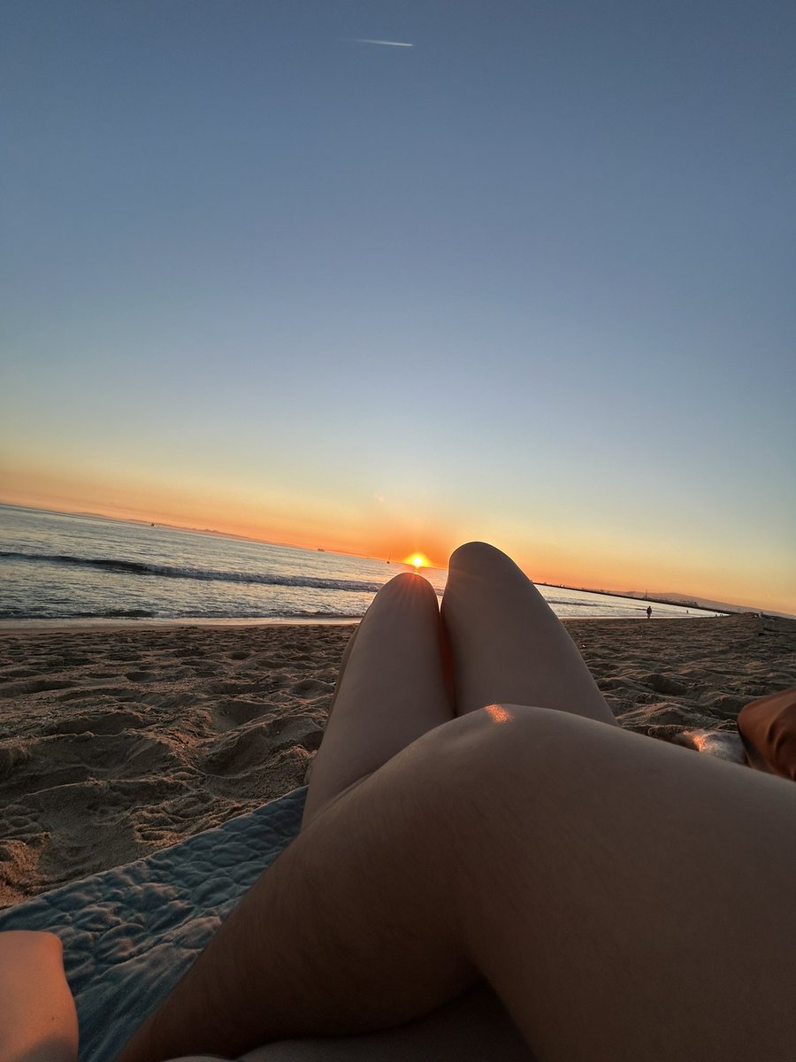 _sszz_nnn's tweet photo. Beach date w my boy. 💗☀️ https://t.co/nLhcGw0Ecu