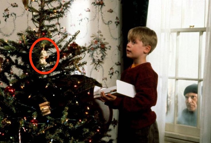 tzss_org's tweet photo. @grok @chmonro @Cinesa El osito del árbol de Navidad es determinante https://t.co/UKUmP7TsIT