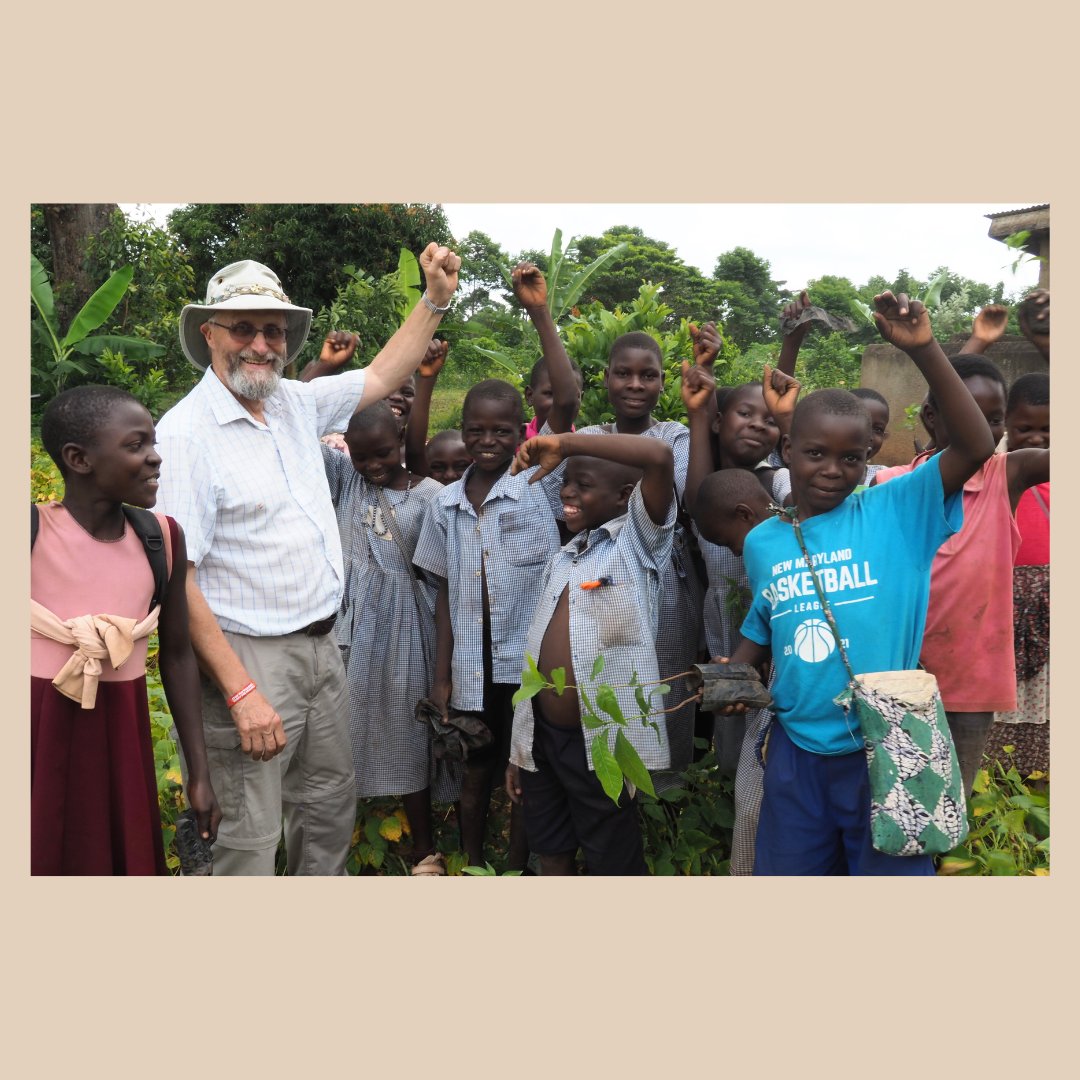 Smiles all round in Kamuli after 300 fruit trees were planted to support school nutrition and long-term sustainability. Steve was there to celebrate this moment with the students.
Help plant more hope across Uganda. Support Just Trees: africanpastors.org/just-trees