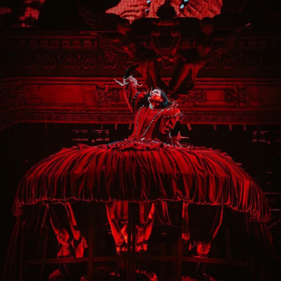 hausofgagaicon's tweet photo. 2009                                                      2025 https://t.co/U7N9RWytnx