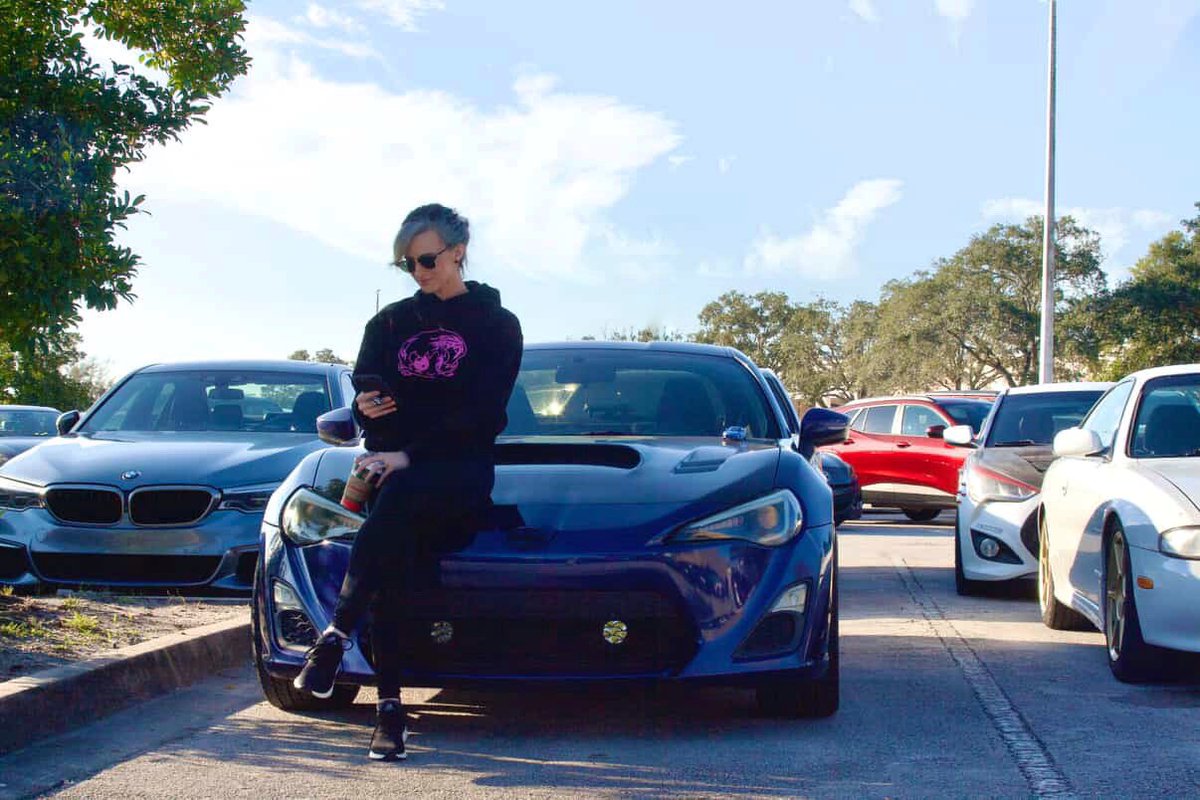 Kris🌙 tweet media