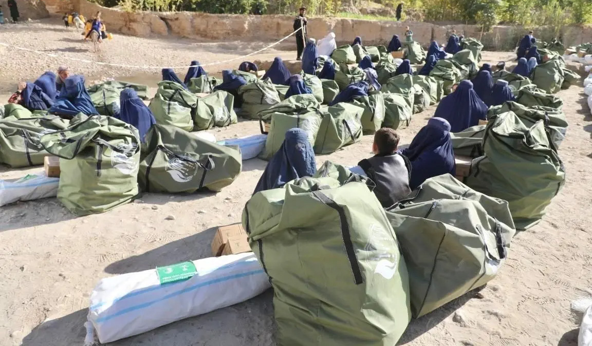 "سلمان للإغاثة" يوزّع 750 سلة غذائية في ولاية بغلان بأفغانستان #مركز_الملك_سلمان_للإغاثة 