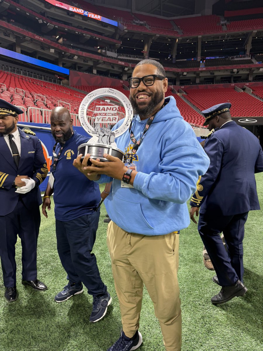 Garrett E. tweet media