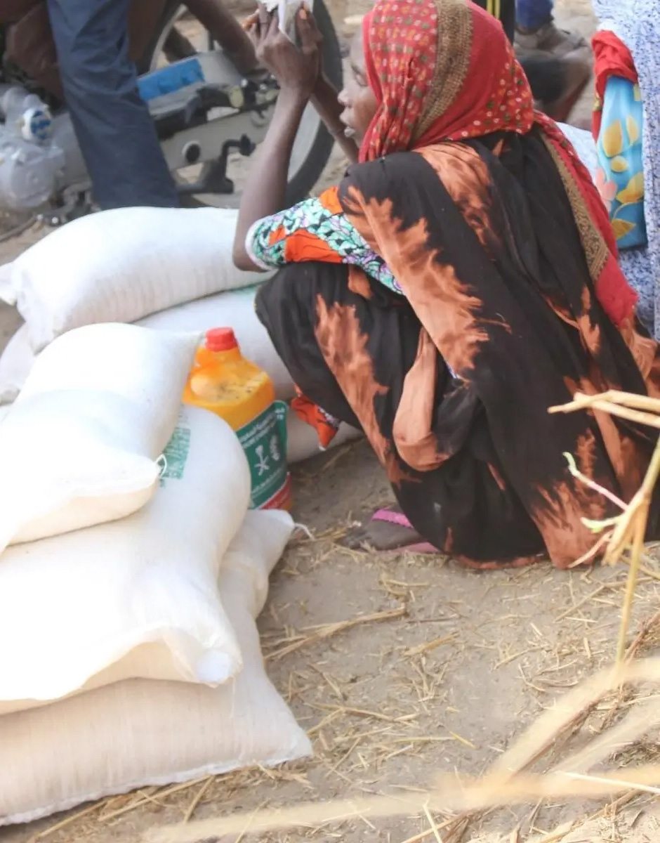 توزيع 900 سلة غذائية في إقليم البحيرة بجمهورية تشاد #مركز_الملك_سلمان_للإغاثة 