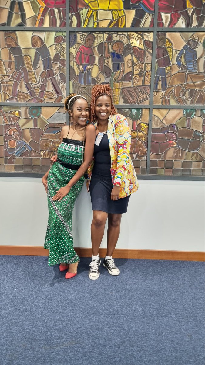 AmandaNamayi's tweet image. From the #farms in Kenya (left) to the @FAO Headquarters in Italy (right), navigating the #foodsystems space can be daunting if you don’t know head from tail.

Being part of a community not only broadens your horizon but also equips you with both soft and hard skills required to