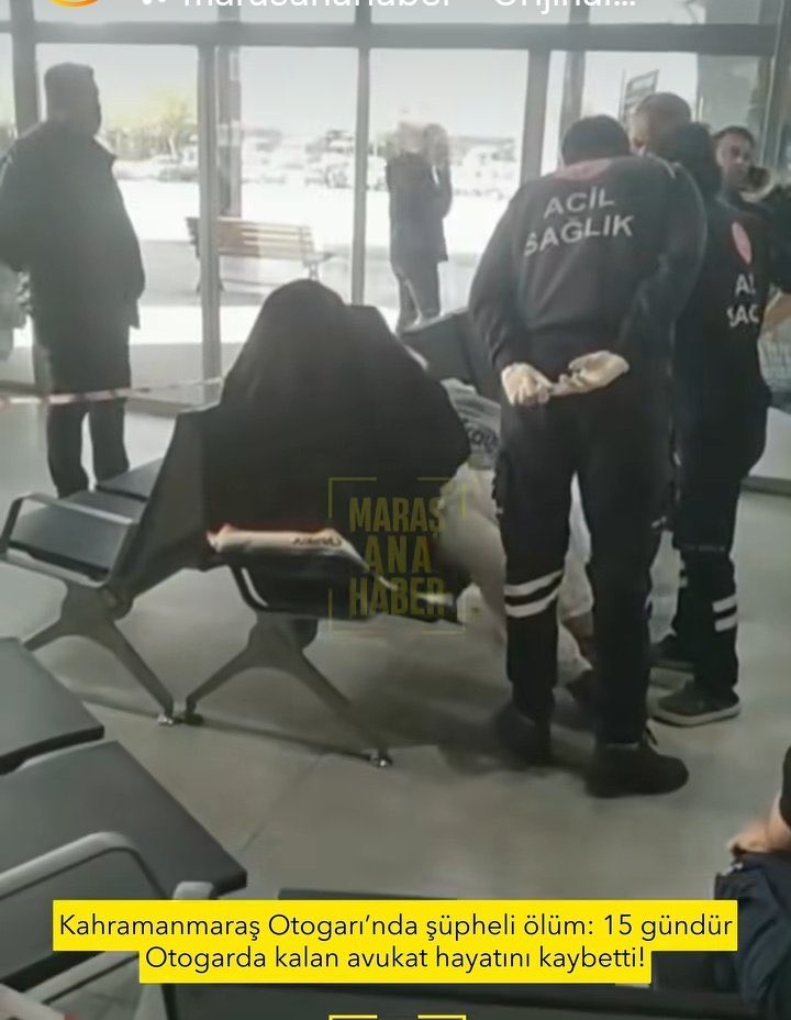 kaanbayramzade's tweet photo. Otogarda vefat eden meslektaşıma Cenab-ı Allah’tan rahmet diliyorum.

Kış ortasında bir meslektaşımın otogarda vefatı beni derinden üzdü. Ne sıkıntısı vardı bilemiyoruz ama maddi bir sıkıntı ise (ki kuvvetle muhtemel) meslek örgütlerinin şapkayı önlerine koyması gerekir. https://t.co/77nm54AZol