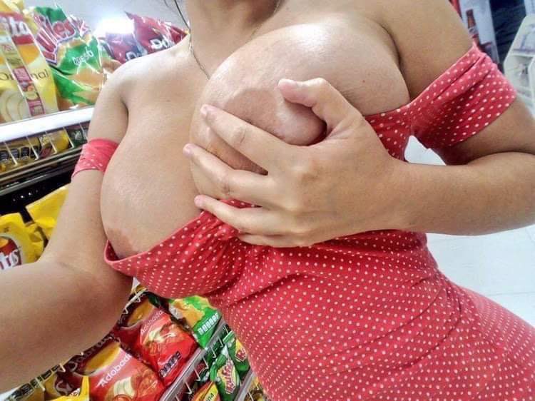 Would you suck mommy’s tits in public and make me horny? Very big tits for hungry boys 
Send a video to mommy touching your cock like the good boy that you are 

#latina #bigtits #cougar #milf #creampie #snowbunny