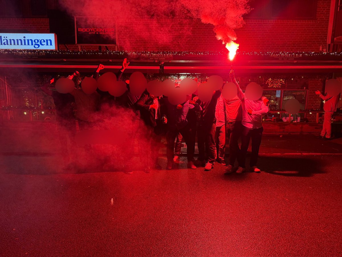 Seb_1907's tweet image. Trojaläktaren på fest