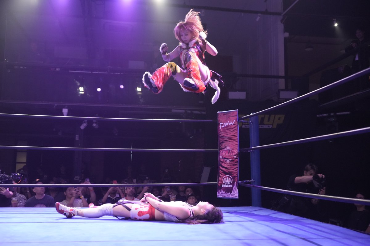 tjpw2013's tweet photo. 【試合結果詳報】初バンコク！　未詩が地元のマッチャの奮闘を退けてプリプリV3！　イッテンヨン後楽園で鈴芽追撃へ／山下＆鳥喰が難敵らくぽむを下してIWA JAPAN SETUP世界タッグ初防衛／中島はアレクシス相手にMLW世界女子フェザー王座死守！

https://t.co/65jc6zpkYD
#tjpw
#tjpwThai https://t.co/NA9cQEIrSw