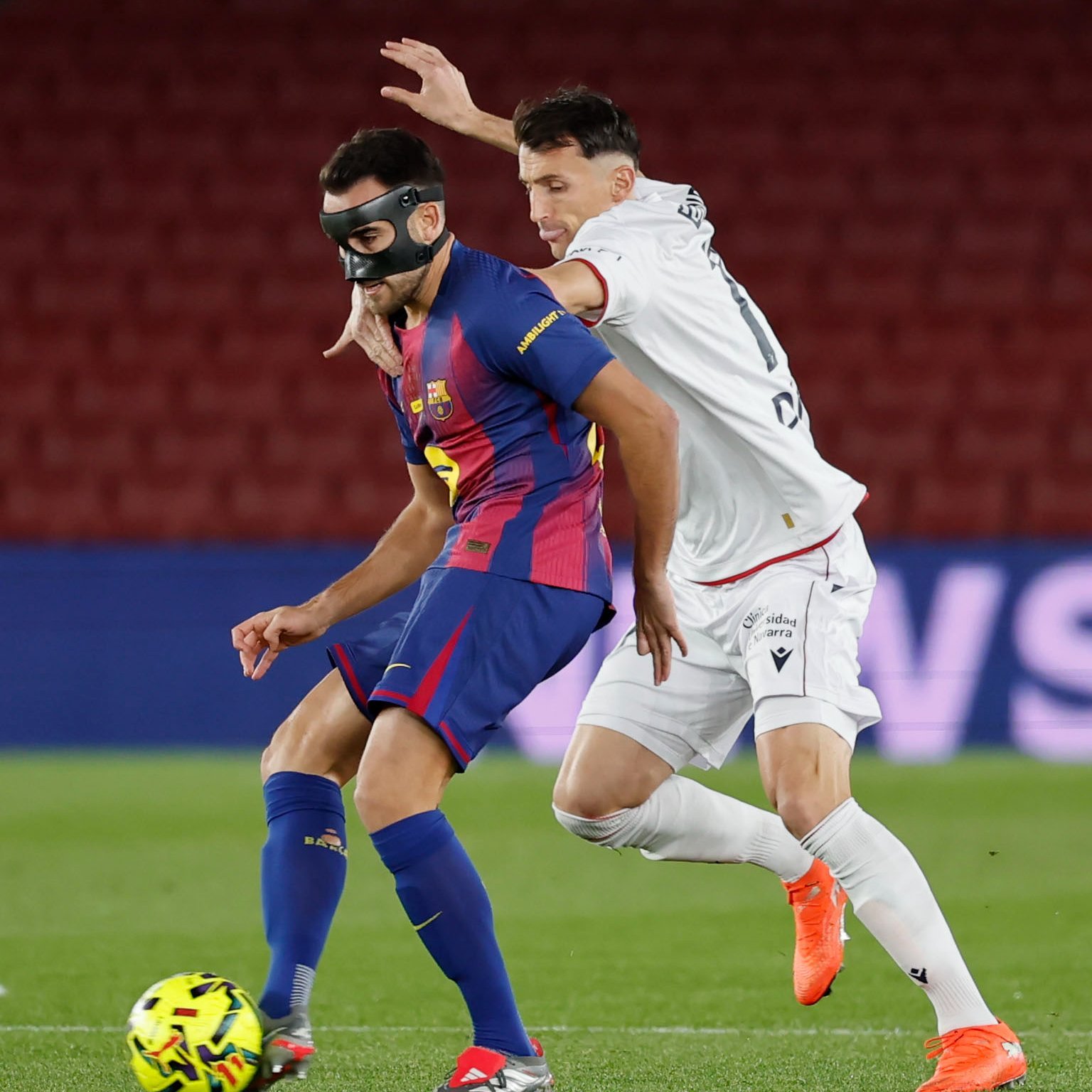 نهاية الشوط الأول. برشلونة 0 0 أوساسونا 