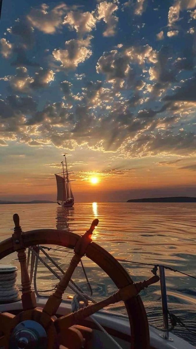 مهما كان عـُمرك ،
احتفظ دائماً في قلبك ببراءة الطـّفولة و نقائها و عفويـّتها. .
إذا غضبتَ فارض َ سريعاً ،
و إذا بكيتَ فانسَ سريعاً . .
كـُن كالأطفال بفطرتهم النقيـّة و قـُلوبهم الصّافية ..
وكن على ثقة :
أن الحياة رحلة وأنا وأنت ونحن وهم يوما ( راحلـون )..،،،🕊🤍