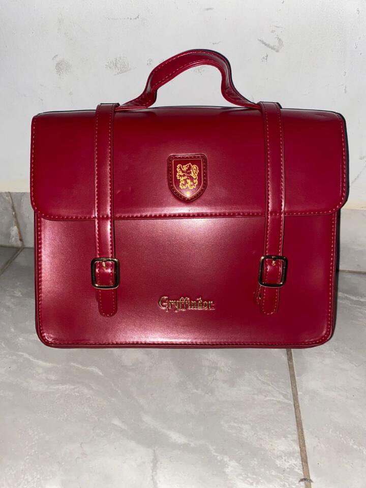 kaimaginary's tweet photo. wts (want to sell) / new ‼️
Miniso x Harry Potter backpack ransel preppy
#zonauang️ #zonajajan 

💸 140.000 rb
📍Bekasi
• new product (baru banget beli tadi sore)
• tag masih ada
• beli di offline store miniso
• dijual karena mau ganti warna
• bisa co 🍊 oren https://t.co/o9L8XkWPsw