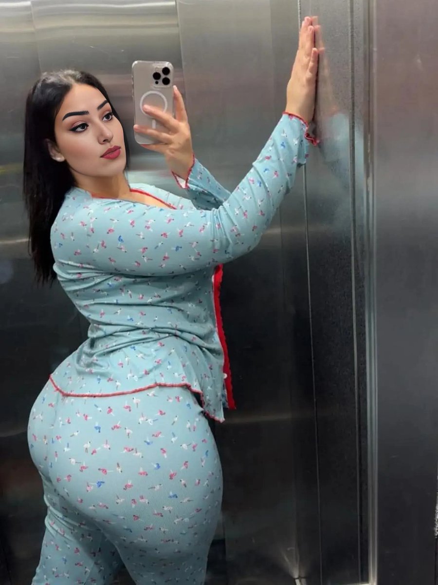 سؤال للجميع 
هل المرأة تعتبر بعمر الاربعين سنة كبيرة بالسن 
#ابو_مرداع