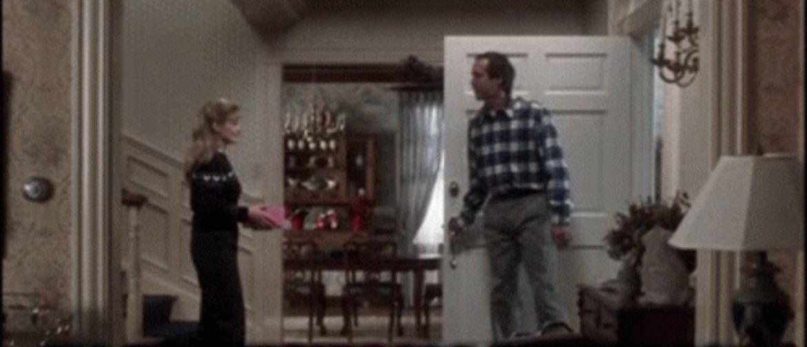 “I’ll park the cars &amp; check the luggage…. &amp; yeah I’ll be outside for the season.” 😢🎄🎁