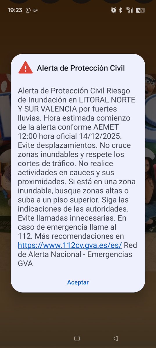 Me cago en su puta madre. Con perdón, pero con todas las letras