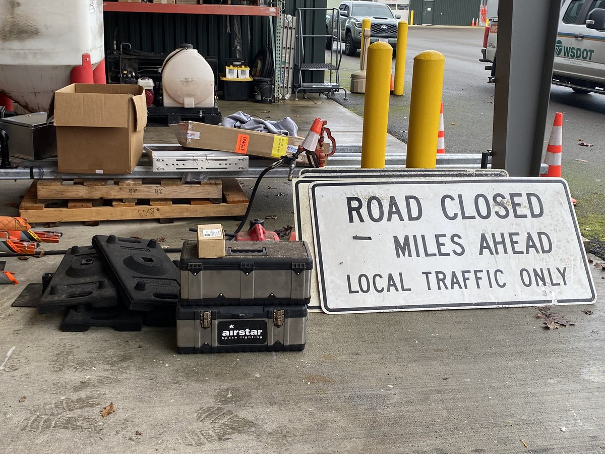 wsdot's tweet photo. When disaster strikes, help comes in all forms. In this case, it's sending 1,500 traffic control devices, signs, and generators to assist our friends in Skagit County while they respond to this historic flooding. 

Our thoughts (and supplies!) are with you. ❤️ https://t.co/0oJfbIDxeG