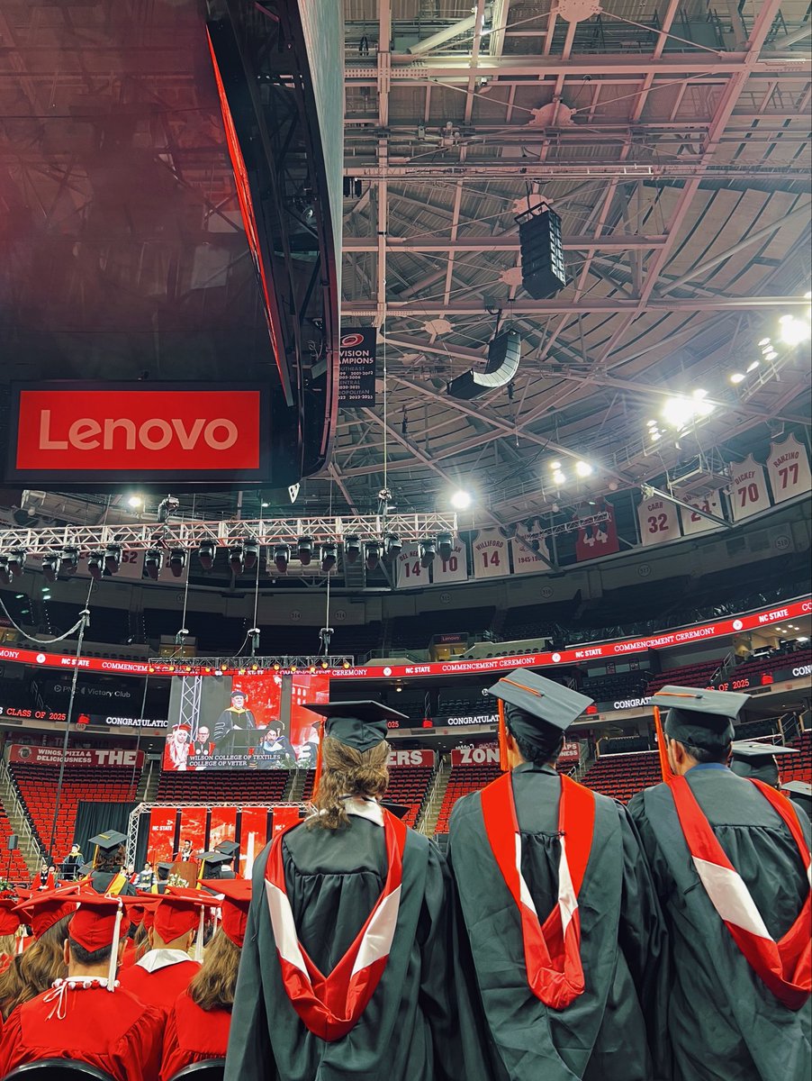 NCState's tweet image. 35° outside. ❄️ 3,498 degrees inside. 🔥

The world is waiting for you, Wolfpack. We can’t wait to see what you #ThinkAndDo next.