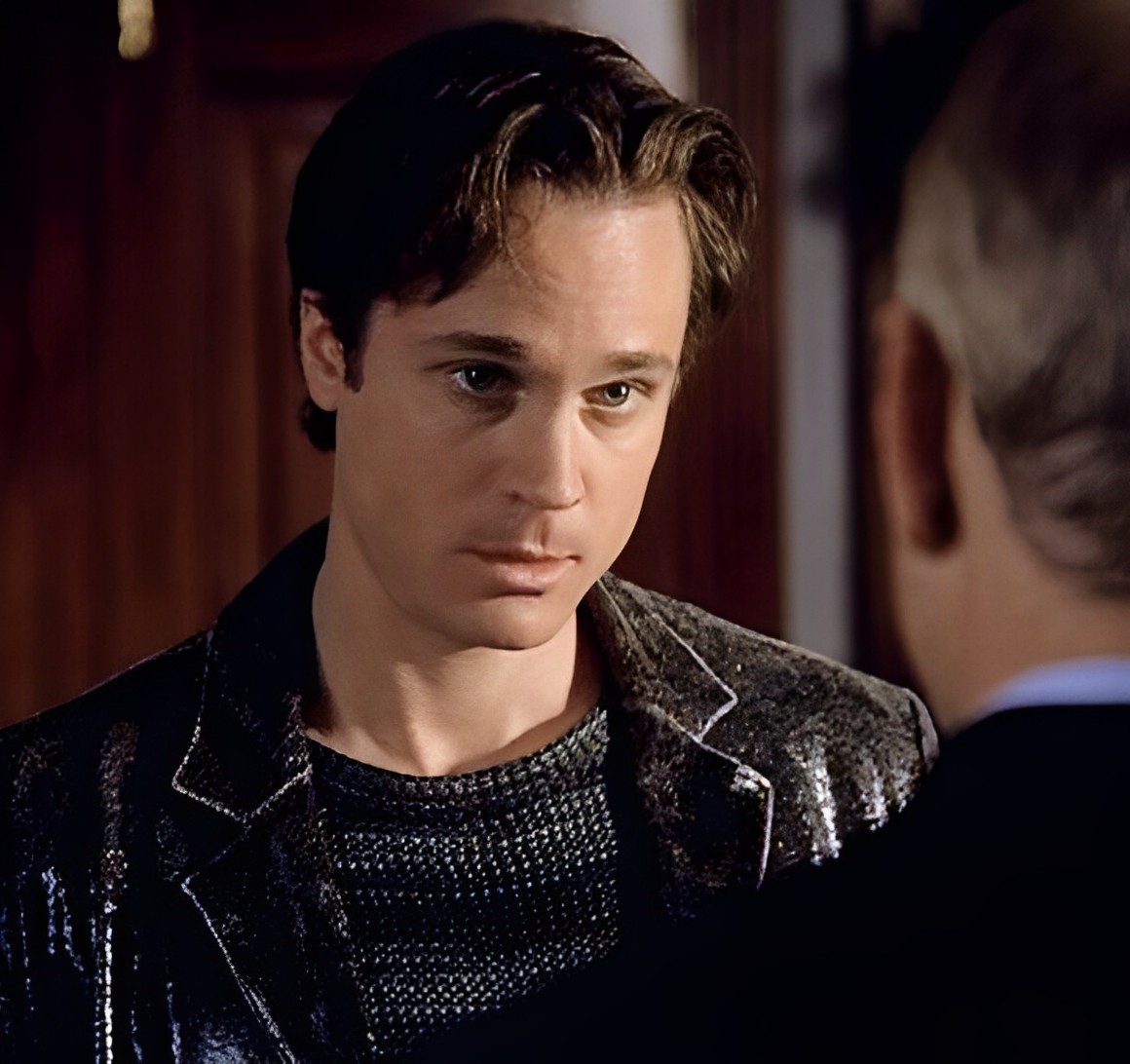 A double dose of greatness today! 😊
#TheFlash episode "Ghost in the Machine" first aired #OnThisDay in 1990 and the #Charmed episode "Muse to My Ears" in 2001. <a href="/AnthonyStarke/">Anthony Starke</a> made a magnificent guest appearence in both episodes and they are a joy to watch. Highly recommended! 👏🏻