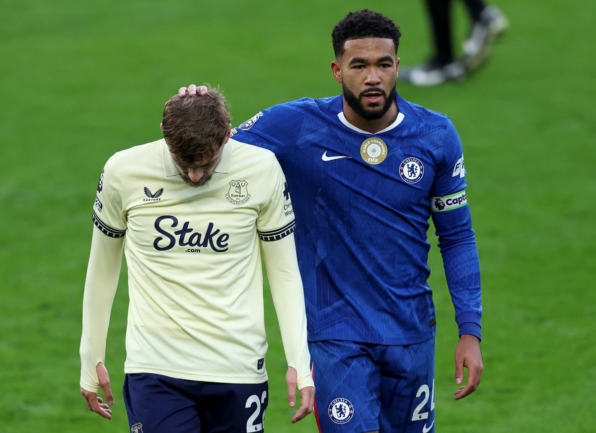 CFC_OBED's tweet photo. He took one for Chelsea . We wish him a speedy recovery https://t.co/Hg7DM4HhYt