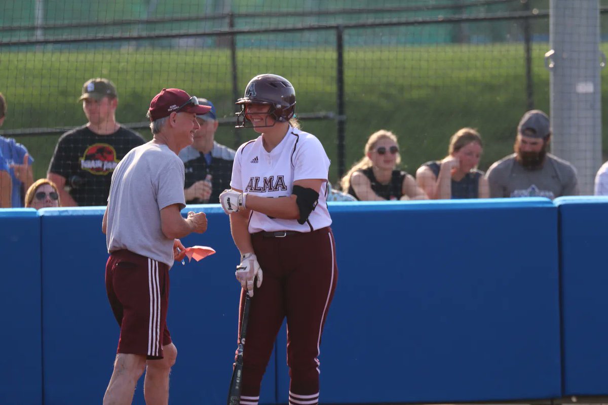 OutOfLField's tweet image. COLLEGE SOFTBALL: @AlmaScotsSB coach Denny Griffin named to @NFCAorg Hall of Fame's 2026 class &amp;gt; bit.ly/4iZ1S9o