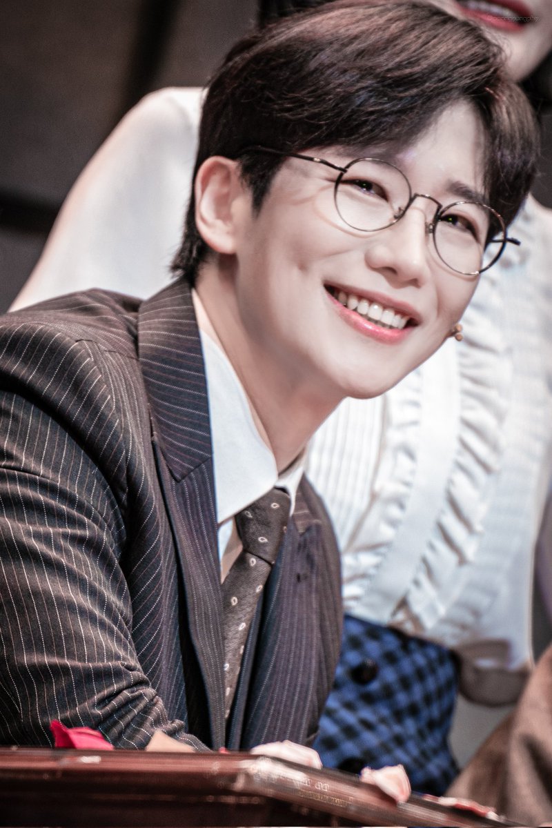 aanngyungphy's tweet image. ° 251213낮 팬레터 커튼콜
° 김해진役 #김경수 배우님

생각도 못 해본 그대의 다정한 말 한마디가 너무 눈부셔서