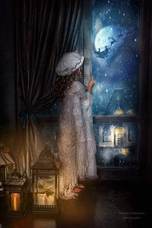 "Ψυχές φυσικά κεντημένες
οἱ καθαροί ἄνθρωποι-
τί ὡραῖοι πού λάμπουν μές στή μνήμη.."

~ Ε. Μύρων ~