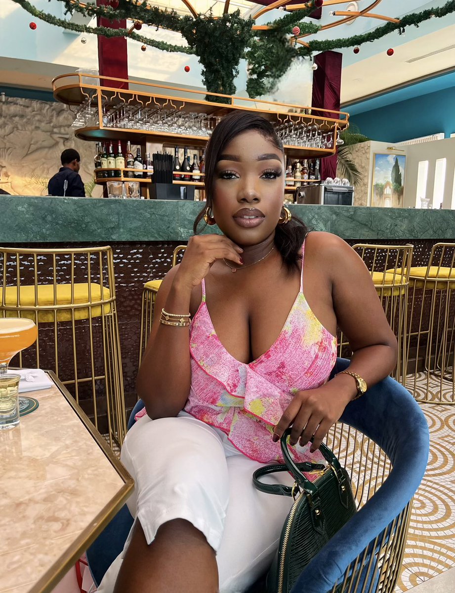 FIRST LADY 🦋 tweet media