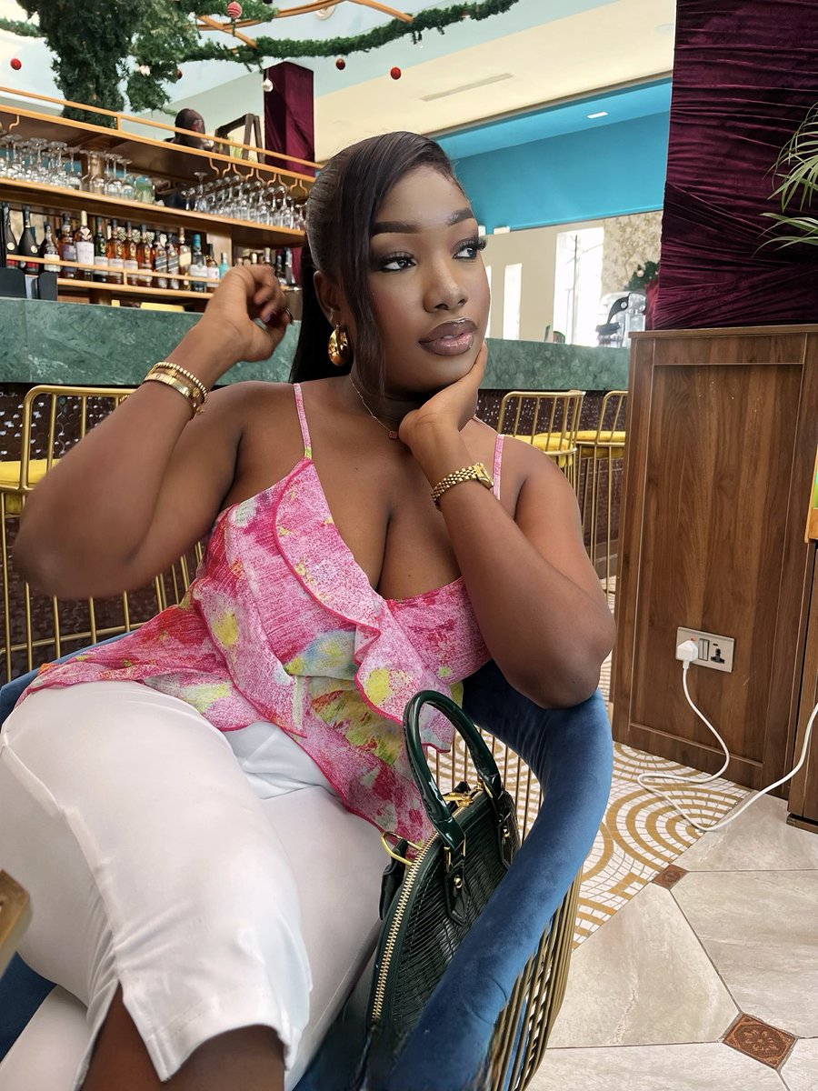 FIRST LADY 🦋 tweet media