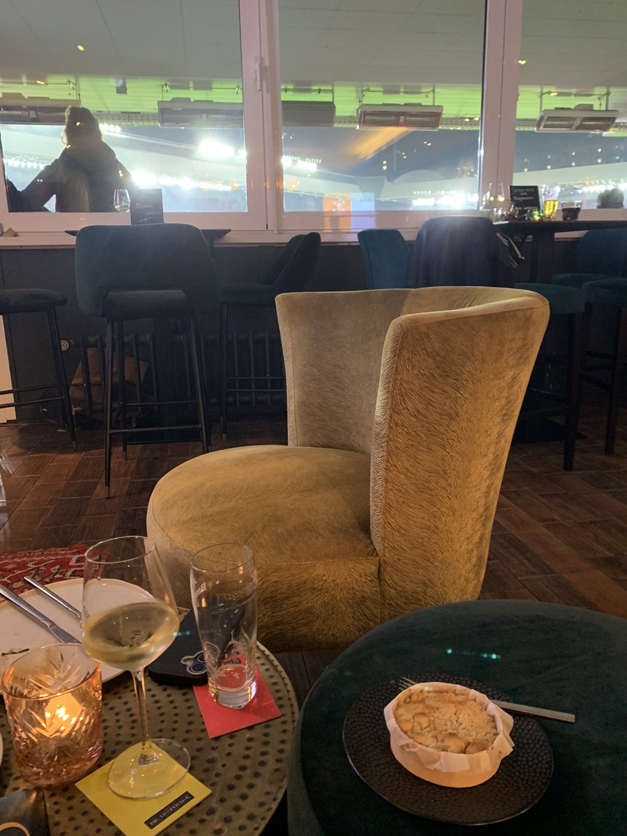 Appeltaartje met wijn, vast een goede combi voor ons #PSV 🤓 #PSVHER