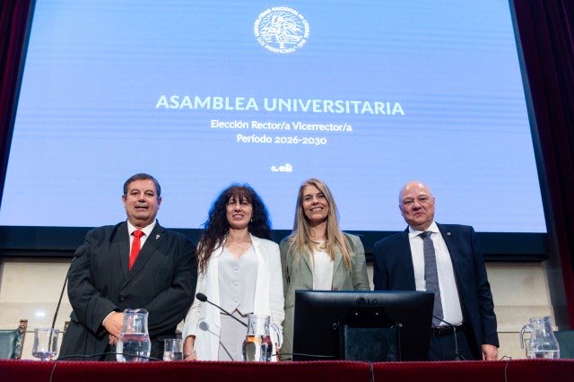 XimenaGarciaBl's tweet photo. La @UNLitoral tiene nueva rectora ✨

Felicitaciones a Laura Tarabella por haber sido elegida para conducir nuestra Universidad a partir del año próximo. La primera rectora mujer en la historia de la UNL. https://t.co/MgiSCRM1N1
