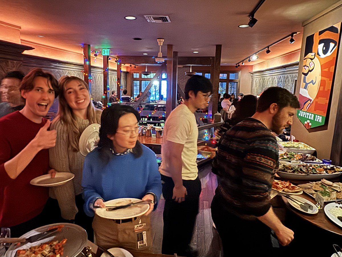 OlzmannLab's tweet photo. Wonderful joint lab holiday party with @DanNomura @RapeLab @RobertoZoncu and Saxton labs! I treasure these friendships and the community at @UCBerkeley. Happy holidays everyone! 🤗🎉 https://t.co/w3Y1Gqk362