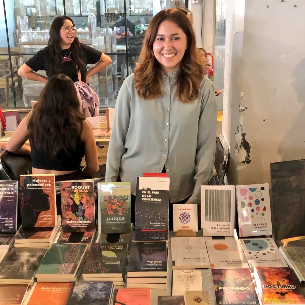 Ve más allá, piensa en... tweet media