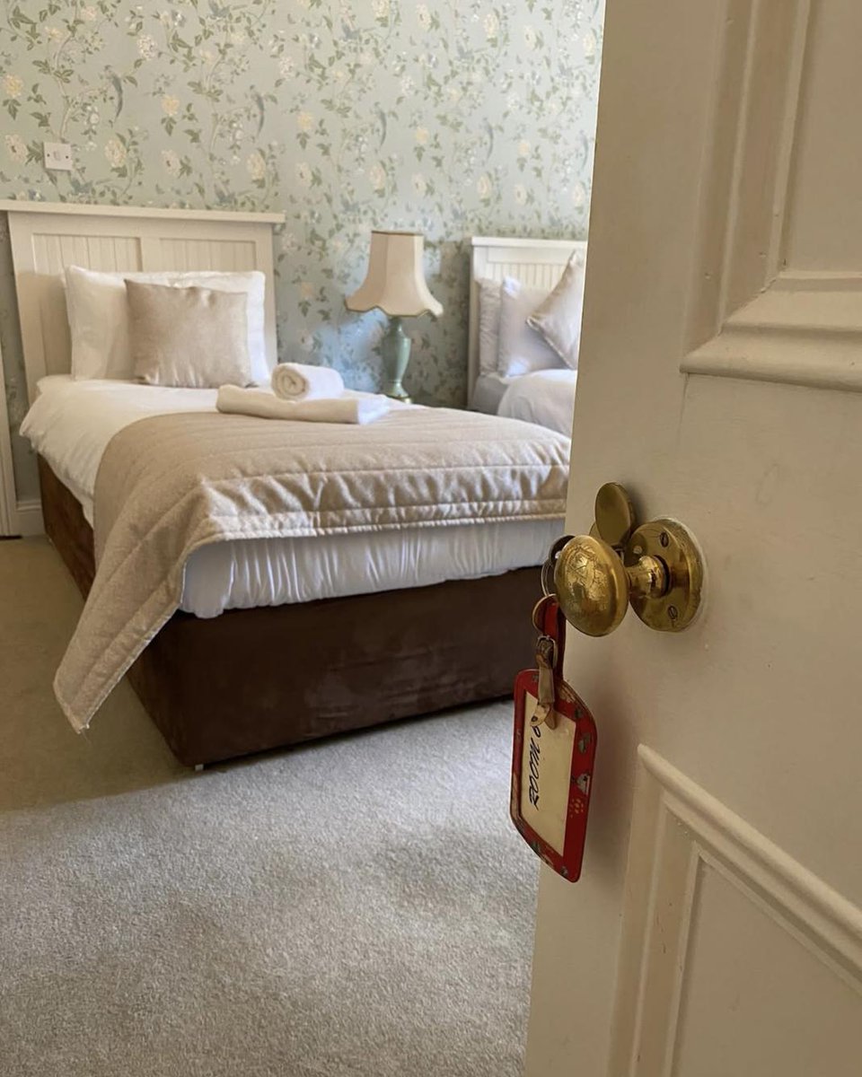 BallyknockenHCS's tweet image. Did you know that you can hire our beautiful Victorian Farmhouse here at Ballyknocken Cookery School exclusively? 

We are now taking bookings for 2026.

Find out more here 👉 ballyknocken.ie/stay-with-us/

#ExclusiveExperience #PrivateHire #CountrysideRetreat