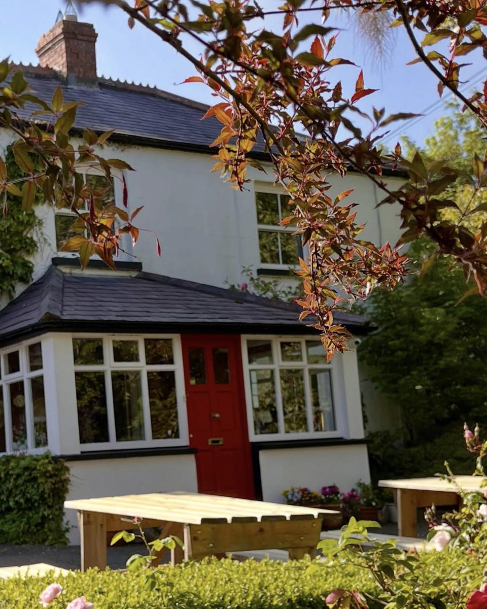 BallyknockenHCS's tweet image. Did you know that you can hire our beautiful Victorian Farmhouse here at Ballyknocken Cookery School exclusively? 

We are now taking bookings for 2026.

Find out more here 👉 ballyknocken.ie/stay-with-us/

#ExclusiveExperience #PrivateHire #CountrysideRetreat