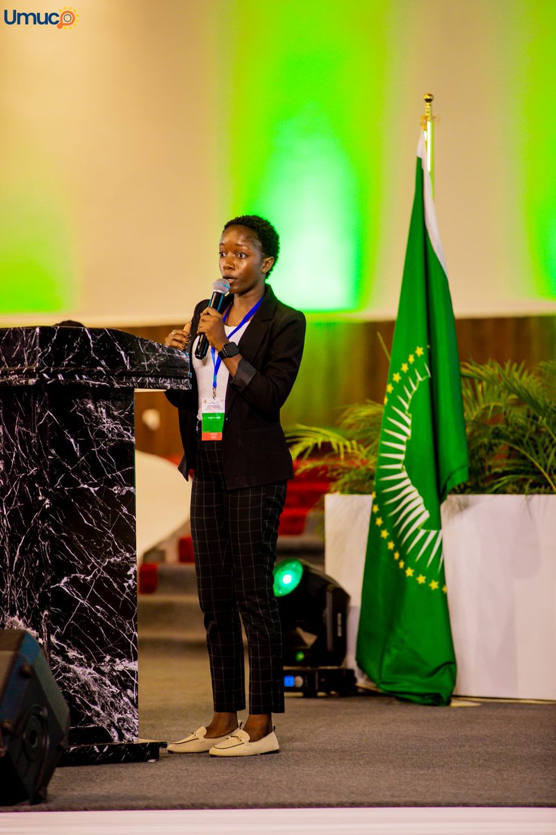 naomie_moke's tweet photo. Du 11 au 12 décembre, j’ai participé au Dialogue continental Jeunesse, Paix et Sécurité dans le cadre du programme Pamoja Fellowship, où j’ai partagé mes recherches sur l’inclusion des jeunes et des femmes dans les processus de paix.
@sotepamojardc
@jamaagrandslacs https://t.co/8GgLvpMHMR