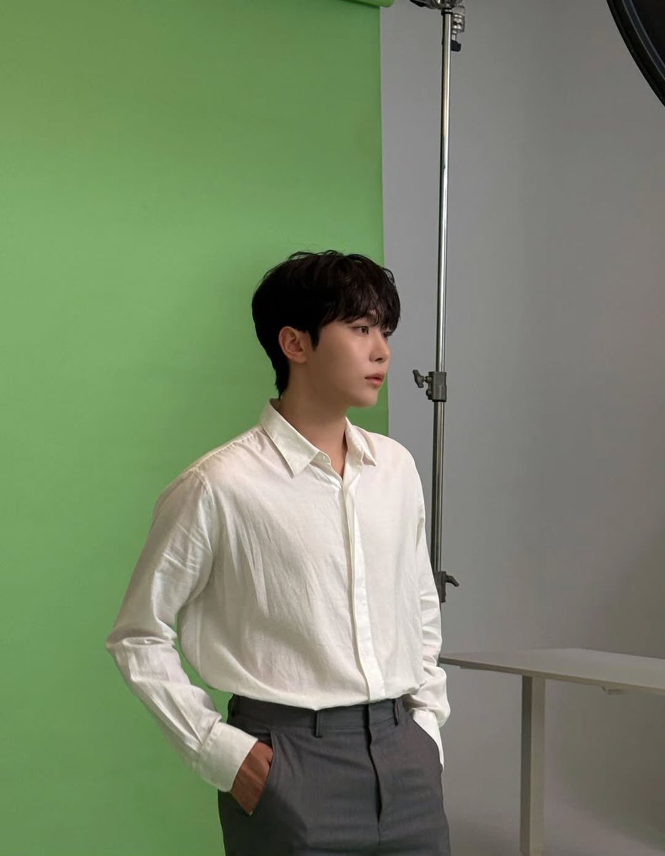 bboosarang's tweet photo. 승관이 인스타!!!!
포레스트비하인드 사진왔다…🥹
아너무이뻐 어떡해…. 하 https://t.co/h2jLguUOLR