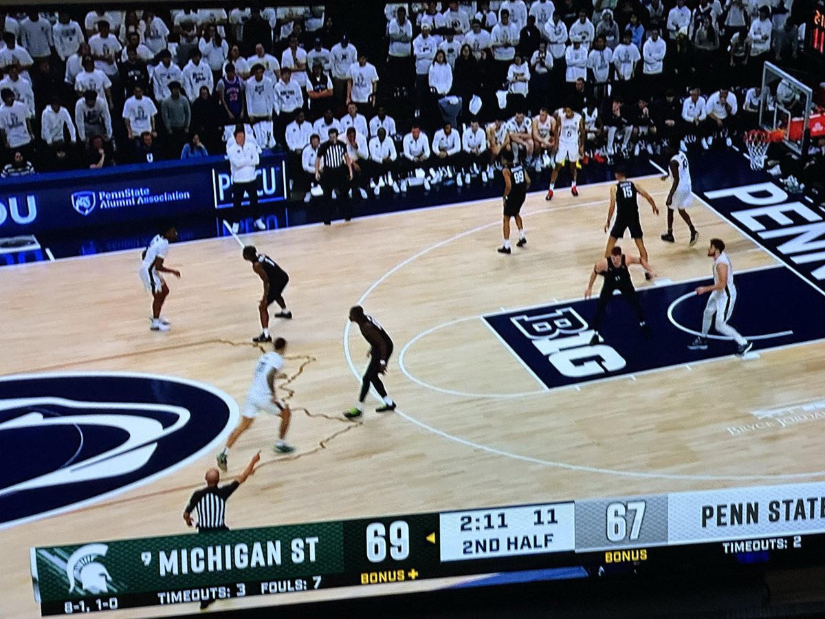 RobGunderbrook's tweet image. Old school vs new school