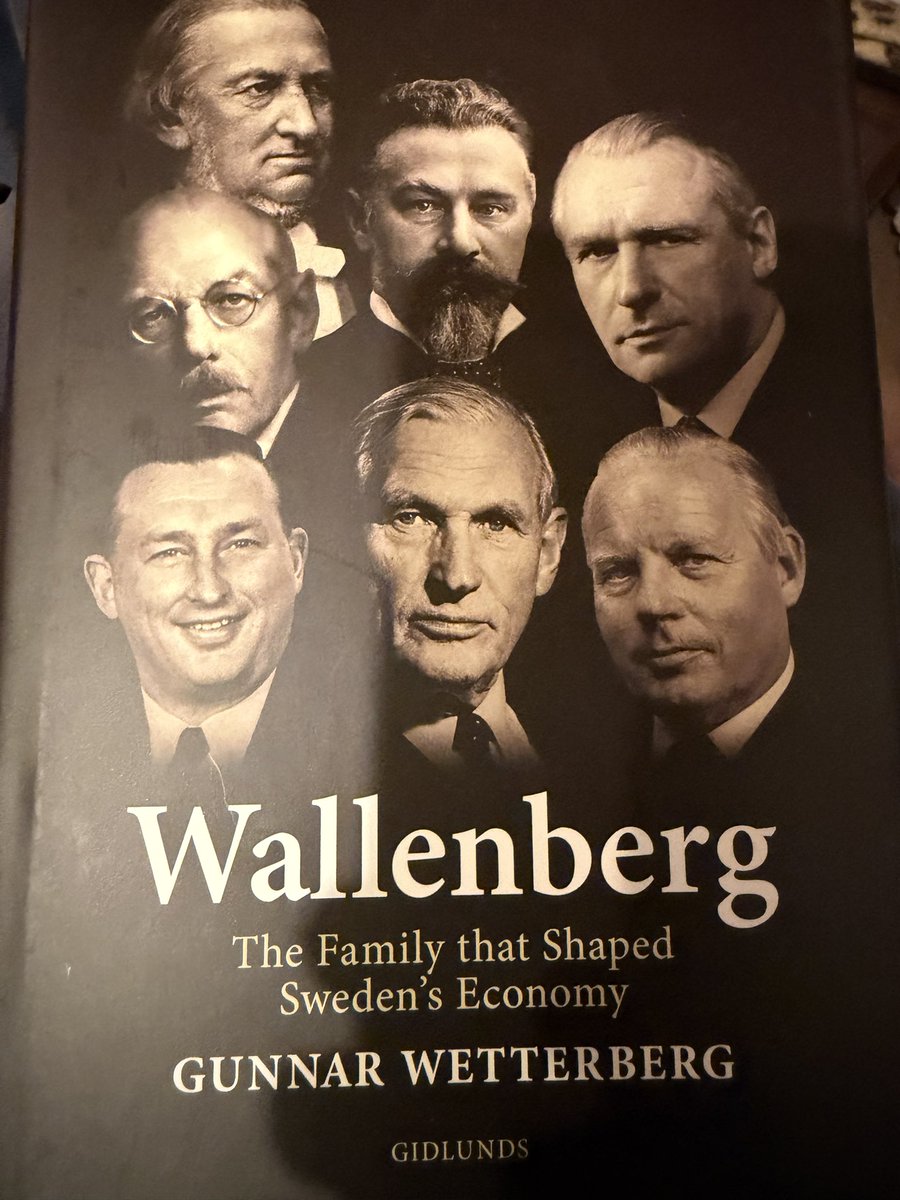 Markus012345's tweet photo. Seit Monaten versucht dieses Buch zu bekommen. Entweder war es nicht erhältlich oder nur zu einem Mondpreis. Bei #imusic in #Dänemark hat es geklappt! 😎 Jetzt kann ich meine Kenntnisse über die #Wallenbergs vertieften und mein Investment in Investor AB besser einschätzen. https://t.co/Lge04M3g8N