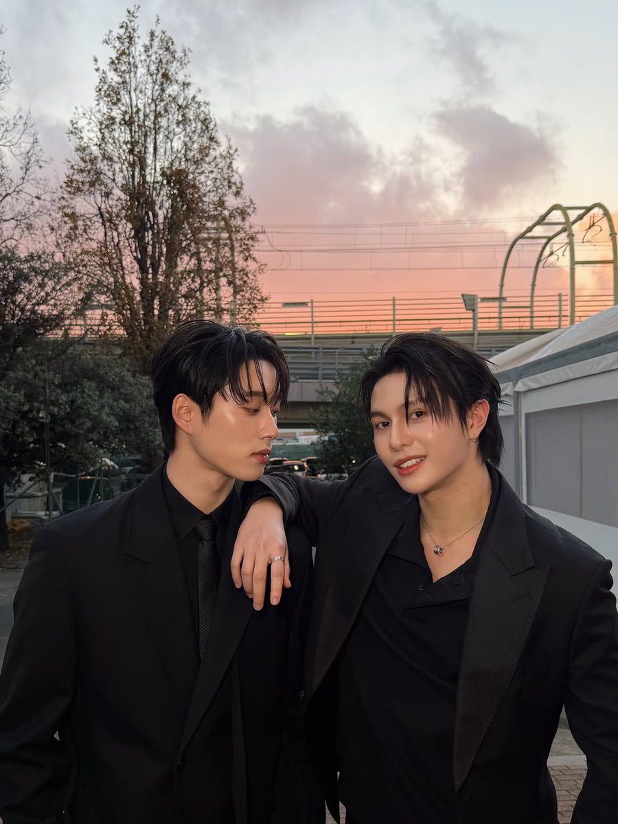 141225 | Instagram Update 📸 jakkraakeup_q : ✨ @Williamjkp1