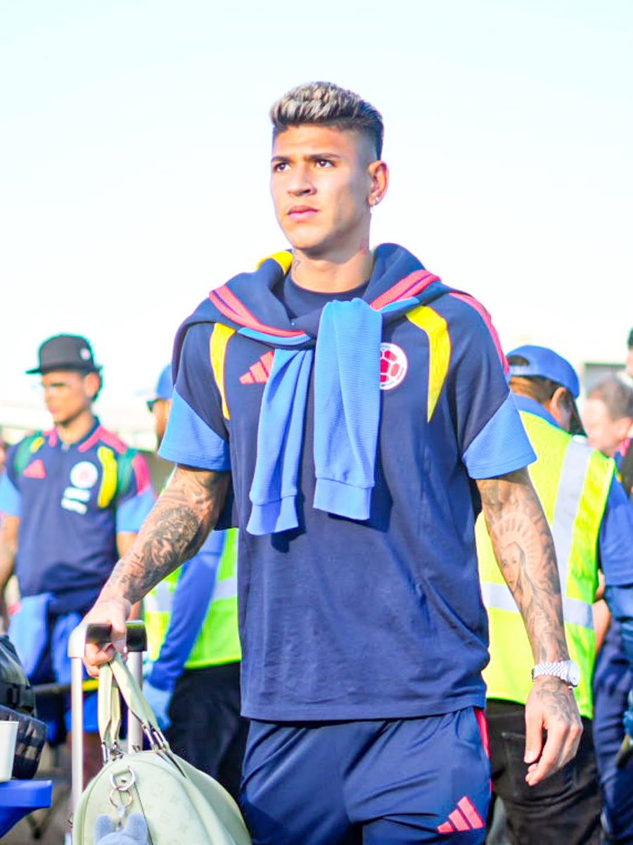 A Un Toque tweet media