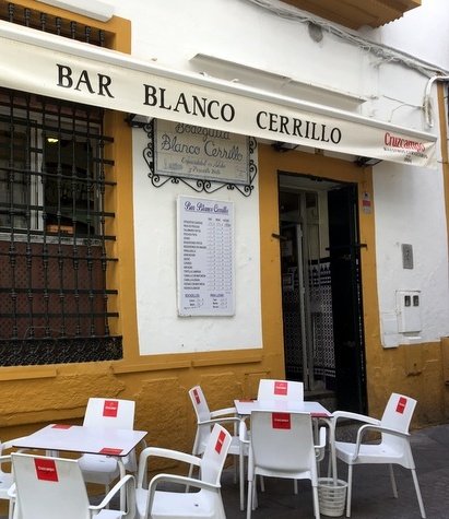 Yo   /    A qué huelo