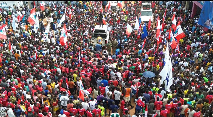 danybanzam's tweet photo. Poursuivant sa tournée d'itinéraire dans l'espace Grand Katanga, l'hon. Dany Banza s'est rendu ce samedi 13 décembre à Malemba Nkulu. https://t.co/1gKwc3sIXm