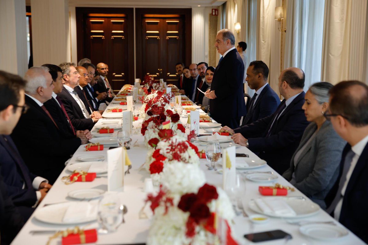 BahrainEmbUK's tweet image. H.E. Sh. @fawaz_alkhalifa , non-resident Ambassador to the Kingdom of Spain, hosted a celebratory luncheon in Madrid for #Bahrain’s National Day, welcoming distinguished officials and members of the diplomatic corps
