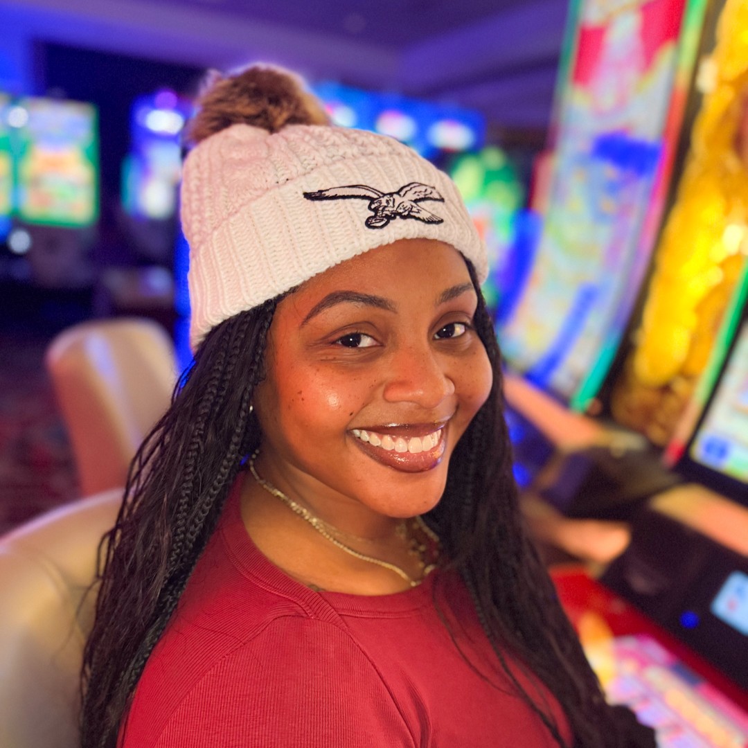 LiveCasinoPHL's tweet image. Bundle up for the Birds! Invited guests, grab your FREE his or hers Birds beanie OR earn 500 Tier Credits to claim yours until 8:00PM. 🦅❄️

Learn more: bit.ly/4pJghsi

#LiveCasinoPHL #Birds #Beanie
Gambling Problem? Call 1-800-GAMBLER.