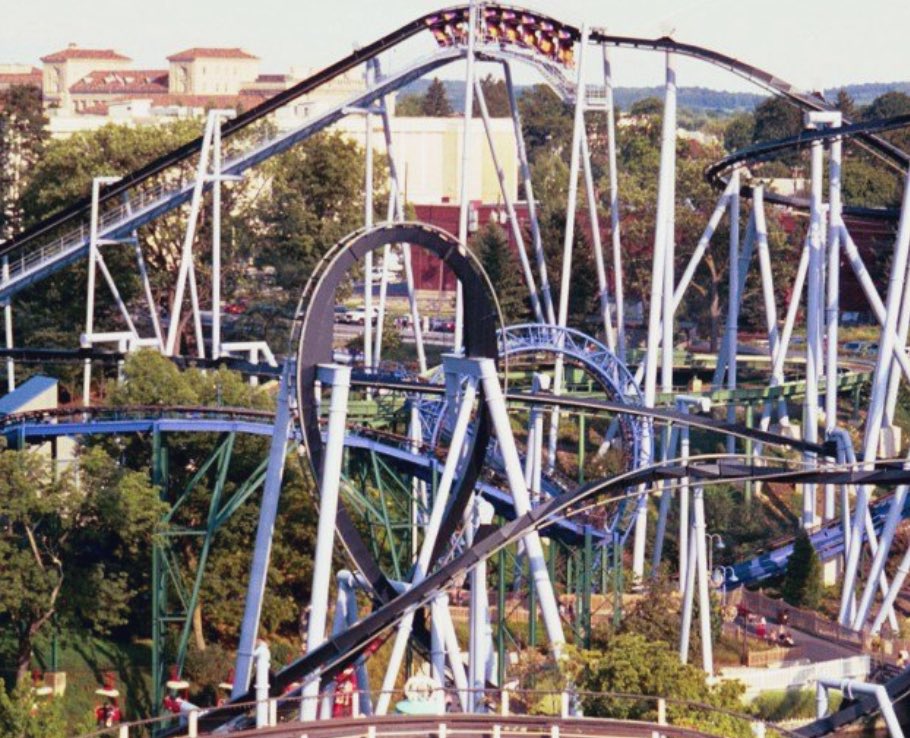 #25DaysOfCoasters RCX Top 125 Rank Day 10: 74 &amp; 73

74. Wonder Woman: Golden Lasso Coaster - Six Flags Fiesta Texas
Make: RMC, Model: Raptor (Prototype)
Opened: 2018

This thing runs like a bat out of Hell and while very short gives ejector airtime the whole way through. Still