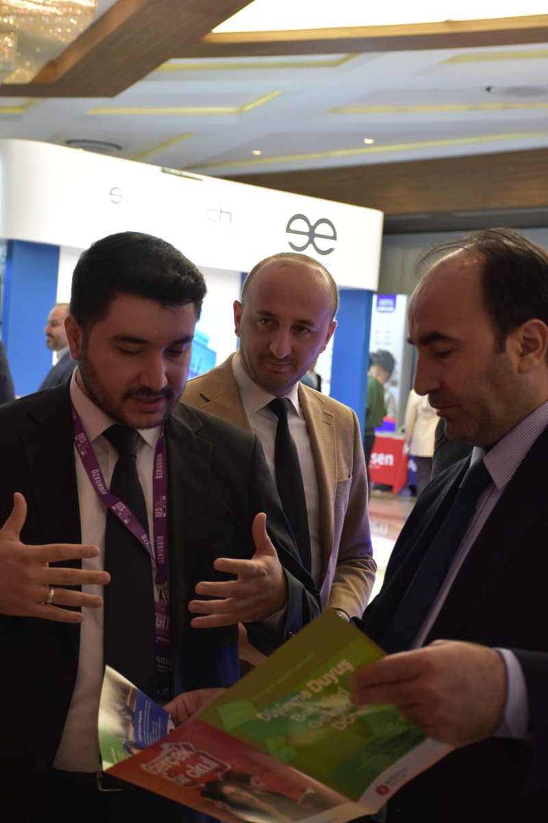 ÖZKURBİR - 4.Eğitim Sempozyumu  

Yönetim Kurulu Başkanımız Necip Katırağ, Genel Müdürümüz Ersan Bilgin, Genel Müdür Yardımcılarımız ve yöneticilerimiz sempozyumda bulunan fuar alanını ziyaret etti.