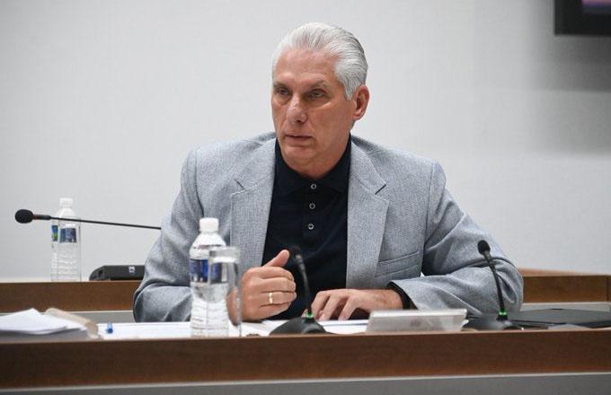 🗣️|| Llama Díaz-Canel a acercarse a problemas reales de la población

➡️ Llamó <a href="/DiazCanelB/">Miguel Díaz-Canel Bermúdez</a> desde el XI Pleno del Partido a combatir el burocratismo, acercar la gestión a los problemas reales de la población y fortalecer la democracia interna.

Detalles👉 acn.cu/cuba/llama-dia…