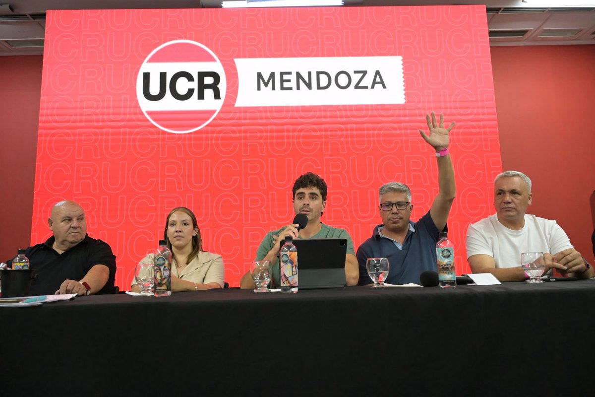 Hoy la <a href="/ucrmendoza/">UCR Mendoza</a> realizó su Congreso Partidario, donde hicimos un balance de gestión y reafirmamos el rumbo que venimos sosteniendo. Defendemos la calidad democrática de nuestra provincia, la solidez institucional construida en estos años y una forma de gobernar que dice y